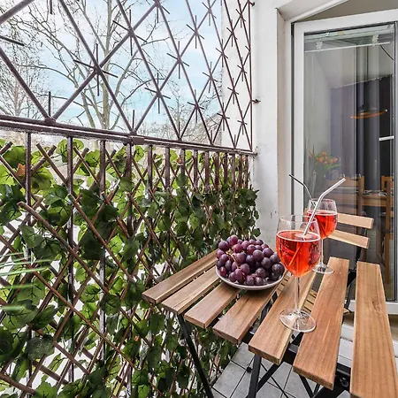 Apartman Warsay Near Metro