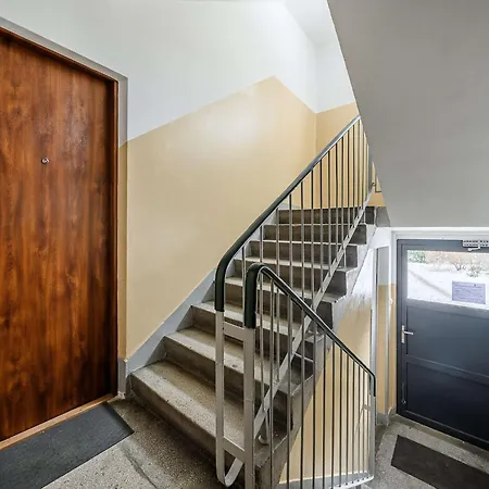 Apartman Warsay Near Metro Varsó